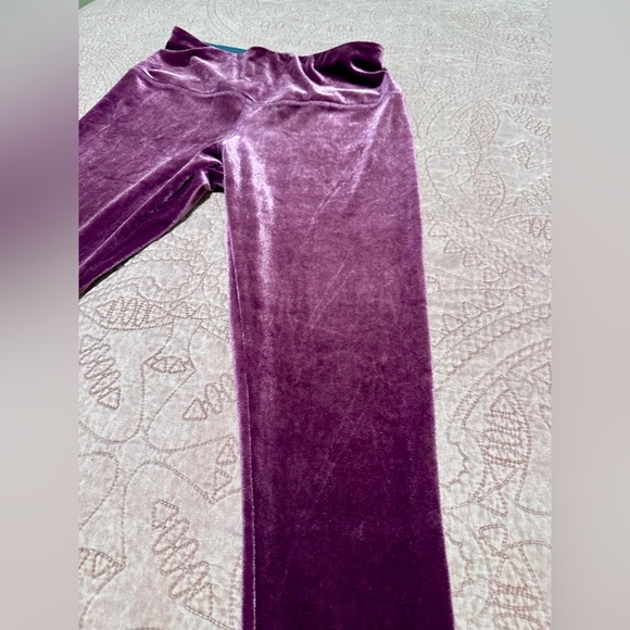 Women with Control Purple Velvet Leggings - XS - Picture 3 of 13
